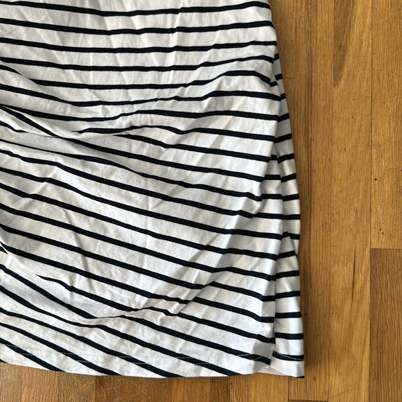 *last day 5/12!* BTFBM | Women’s white and navy striped, side rouched, dress - Picture 16 of 16